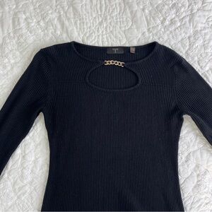 Tahari black key hole 3/4 sleeve knit top